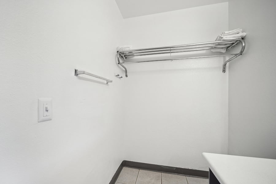 Furnished Finder property 858656_1 photo 3