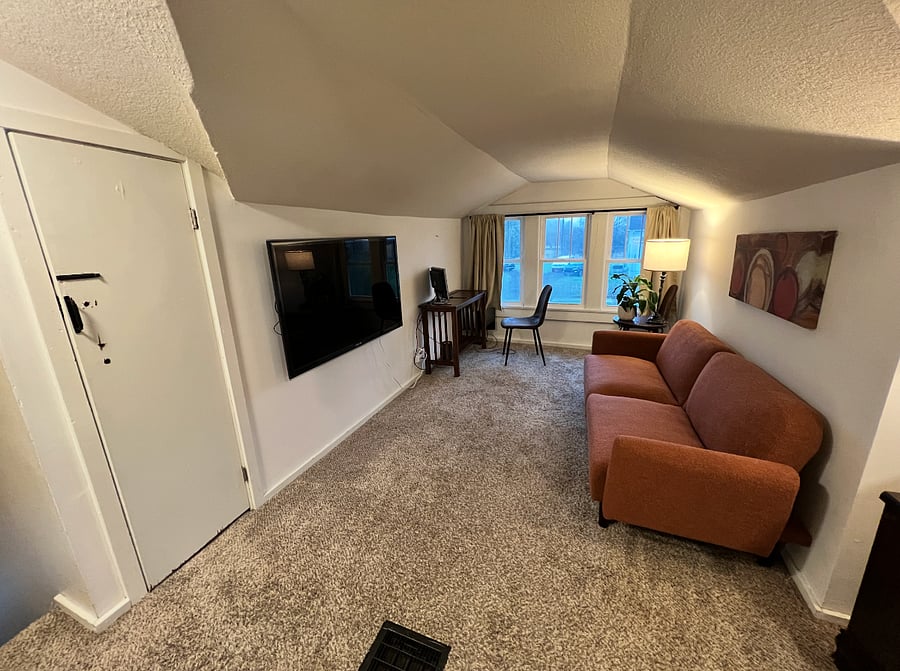 Furnished Finder property 858706_2 photo 9