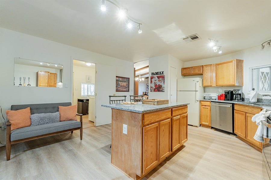 Furnished Finder property 858711_1 photo 22