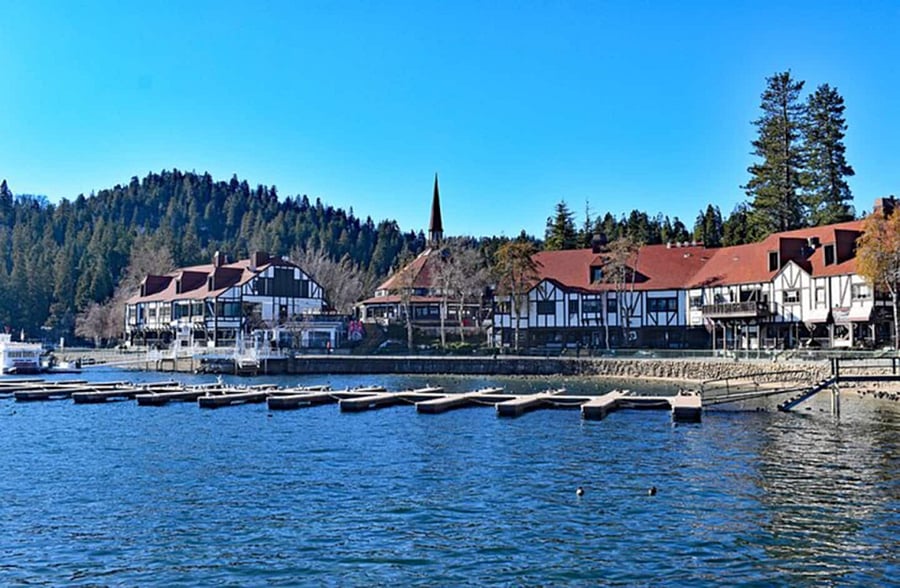 california-lake-arrowhead-top-things-to-do-intro-paragraph-lake-arrowhead-water-village