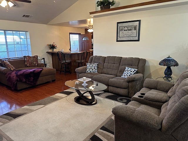 Furnished Finder property 858753_1 photo 17