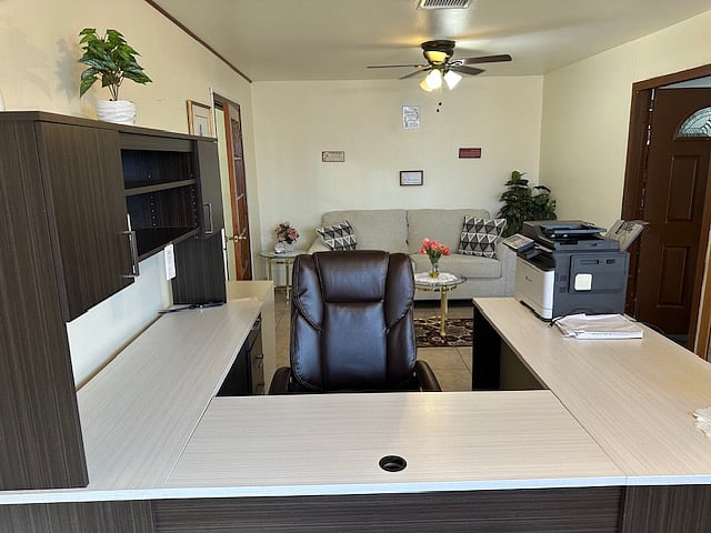 Furnished Finder property 858753_2 photo 40
