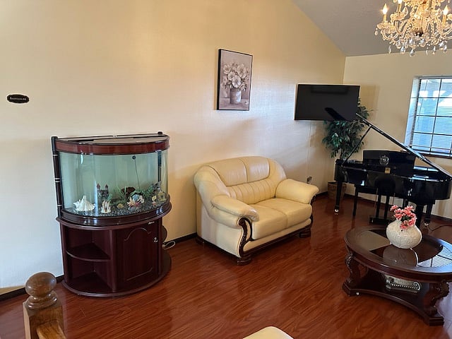 Furnished Finder property 858753_4 photo 35