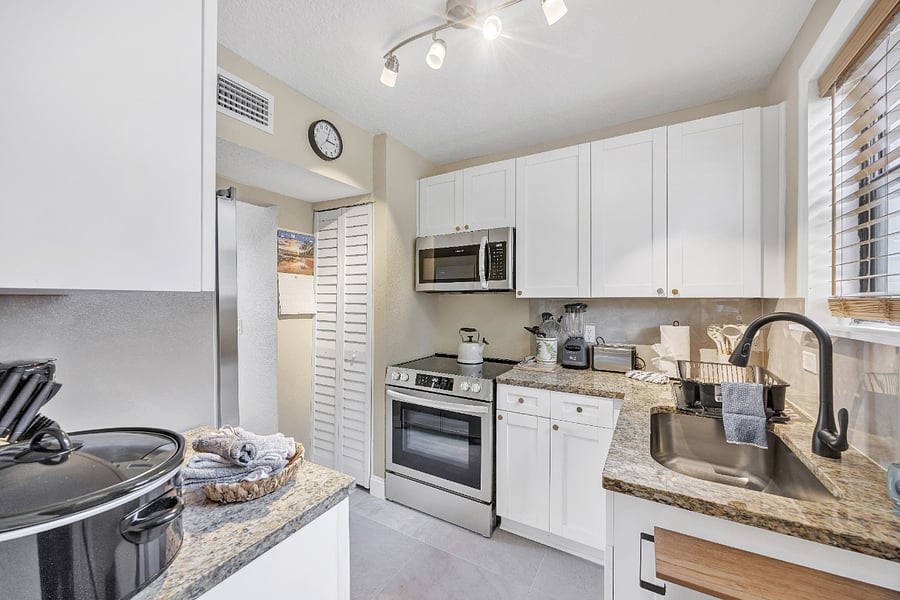 Furnished Finder property 858757_2 photo 7
