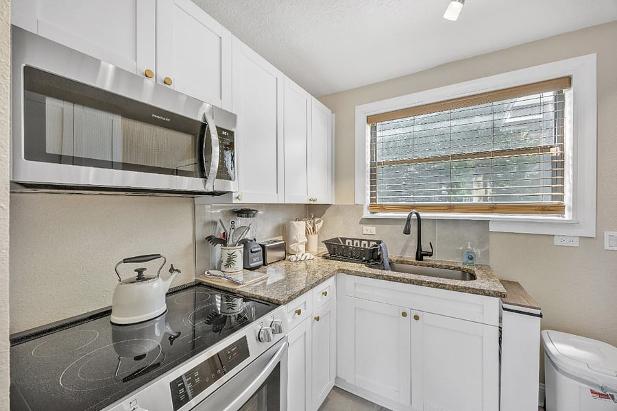 Furnished Finder property 858757_2 photo 8
