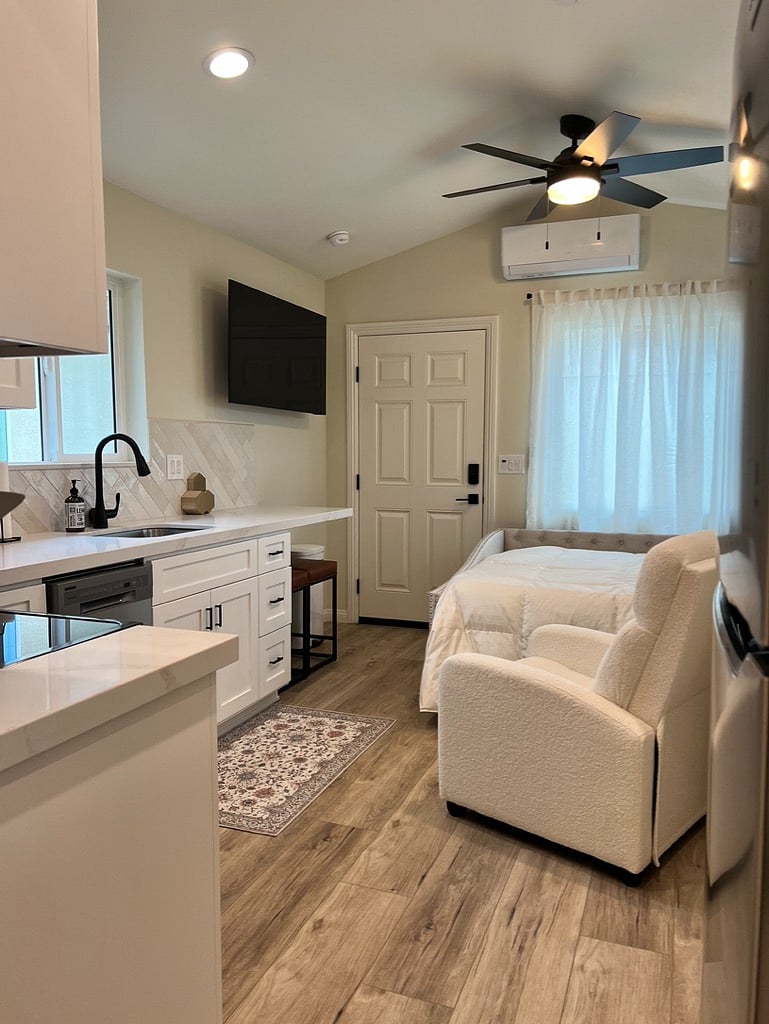 Furnished Finder property 858766_1 photo 7
