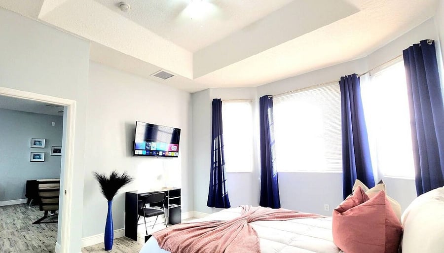 Furnished Finder property 858875_1 photo 18