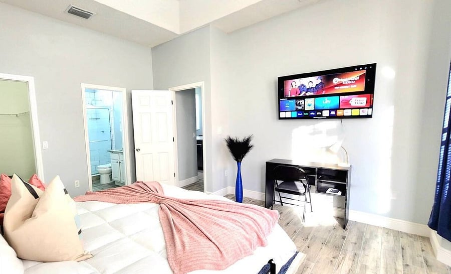 Furnished Finder property 858875_1 photo 16
