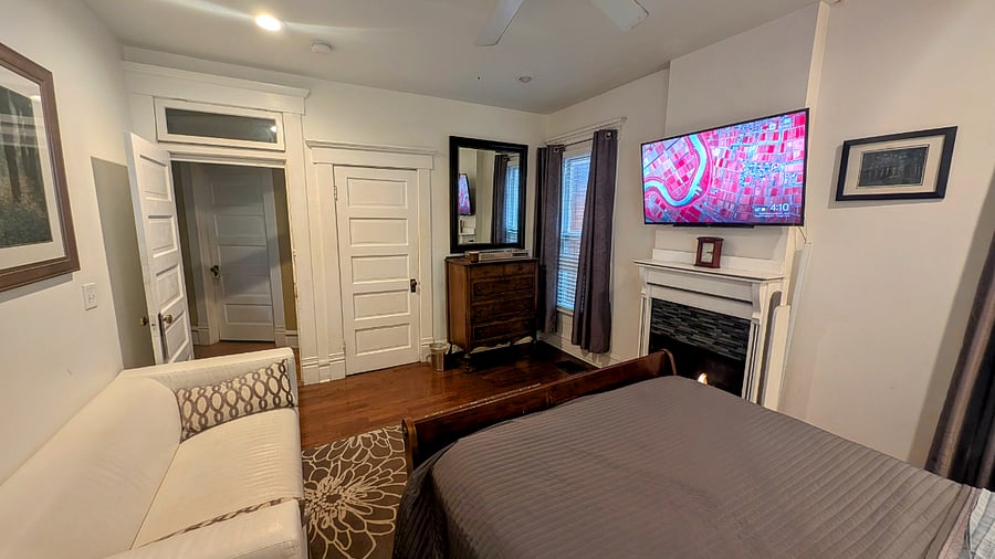 Van Gogh Room
