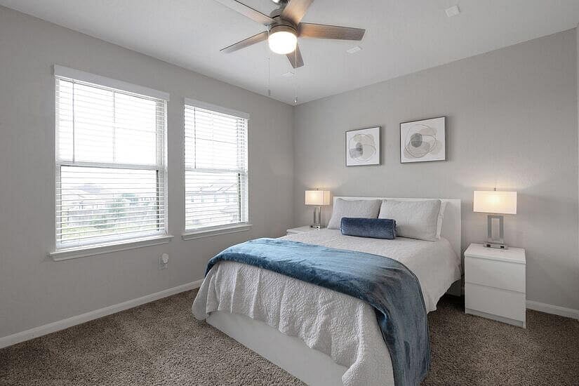 Bedroom 3.- Cozy bedding with touch lamps and mobile charging.