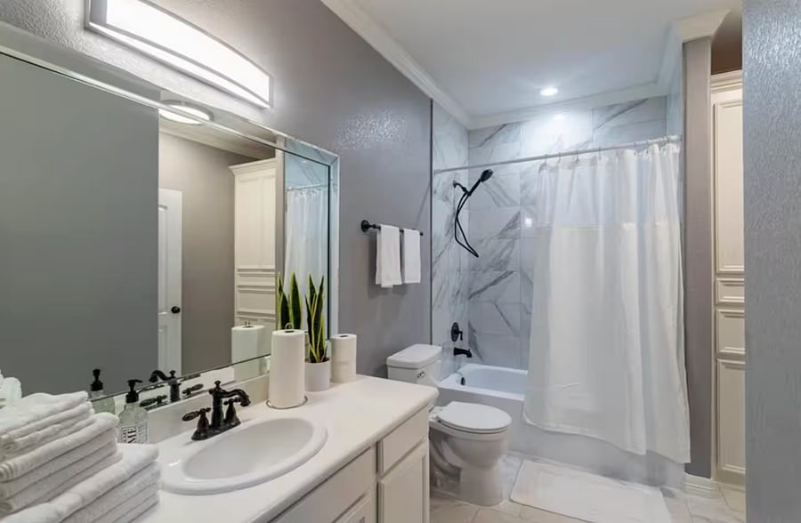 Second bathroom 