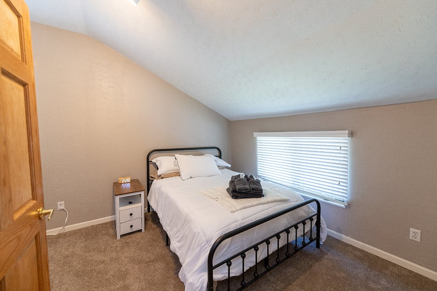 Furnished Finder property 859043_1 photo 22