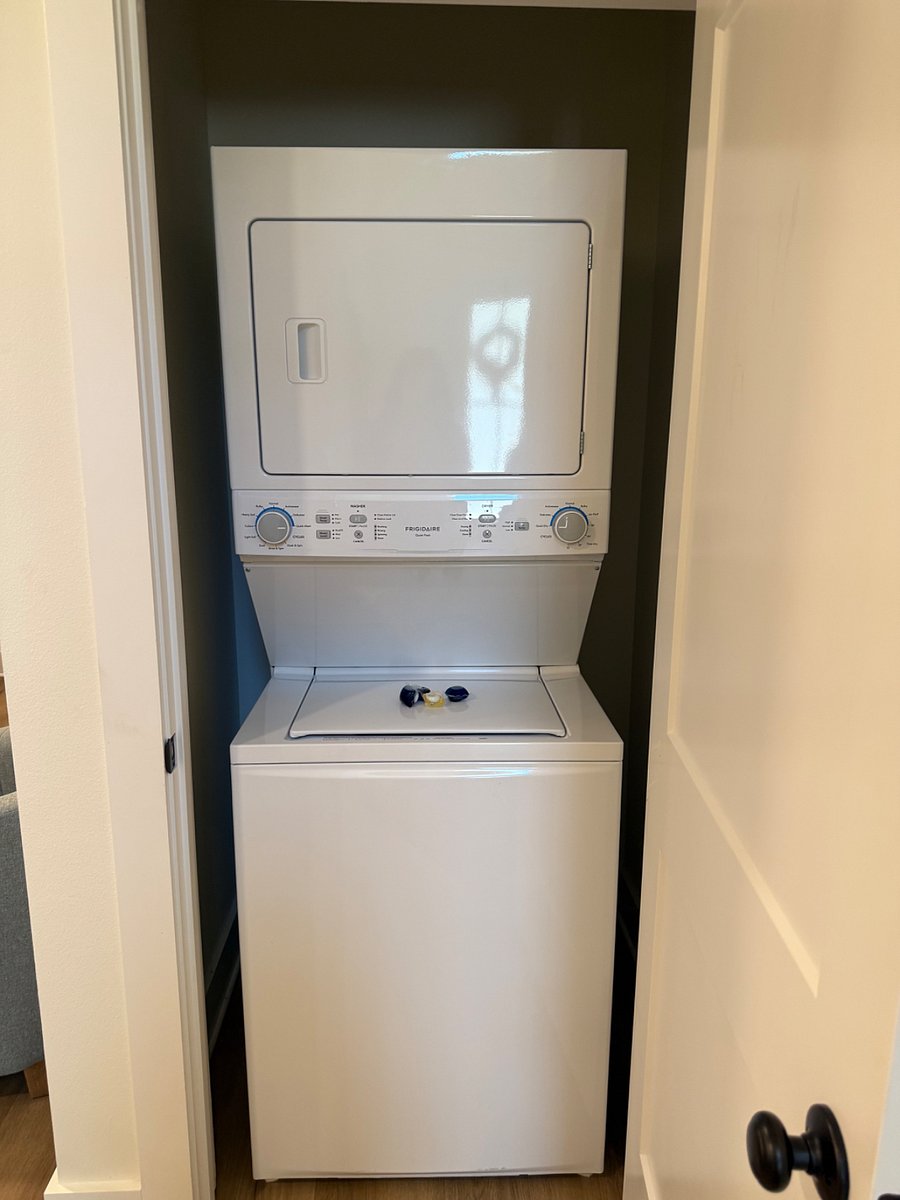 Washer/Dryer In unit