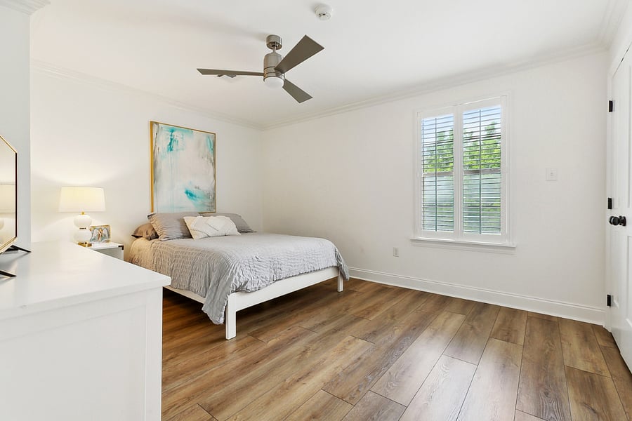 Second floor rear bedroom
