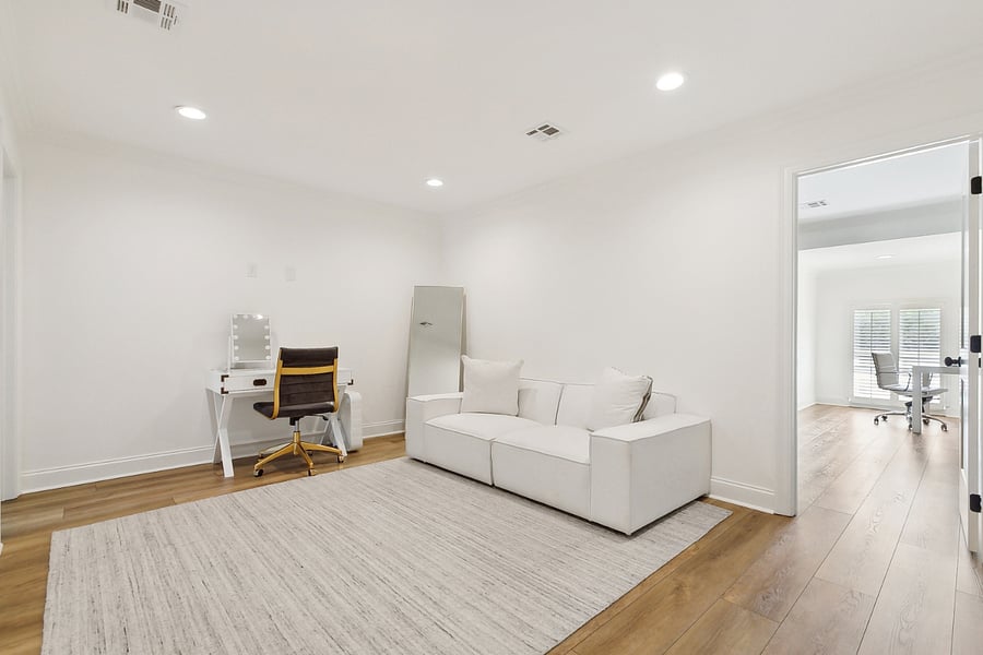 Second floor den area