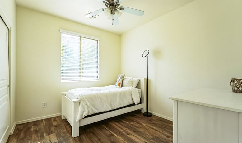 Bedroom - Twin