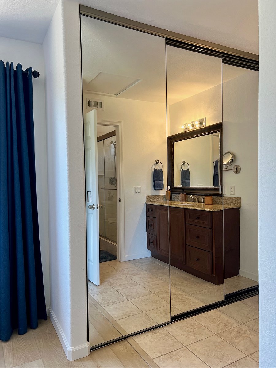 Primary Bedroom Closet