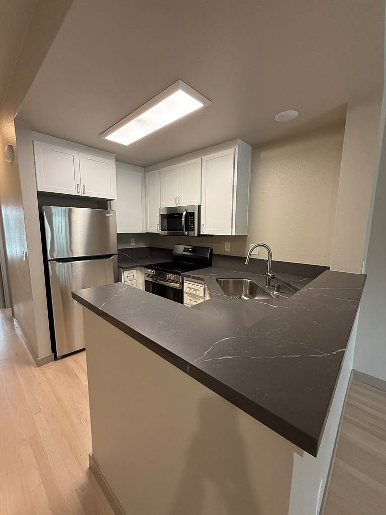 Furnished Finder property 859410_1 photo 3