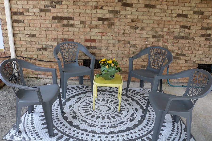OUTDOOR ROOM!