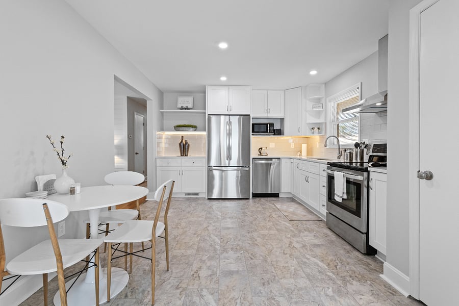 "Season Everything with Love" in Gorgeous Kitchen with Stainless Steel Appliances! Everything you'll need to whip up delicious meals is here, awaiting you!