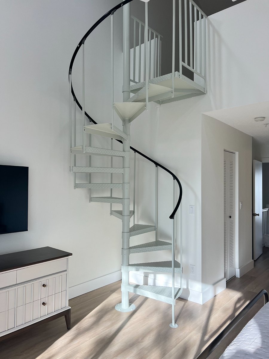 stairs to loft