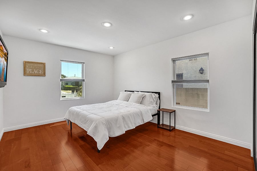 Furnished Finder property 859601_1 photo 22