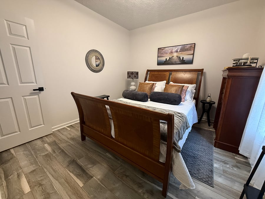 Furnished Finder property 859603_1 photo 25