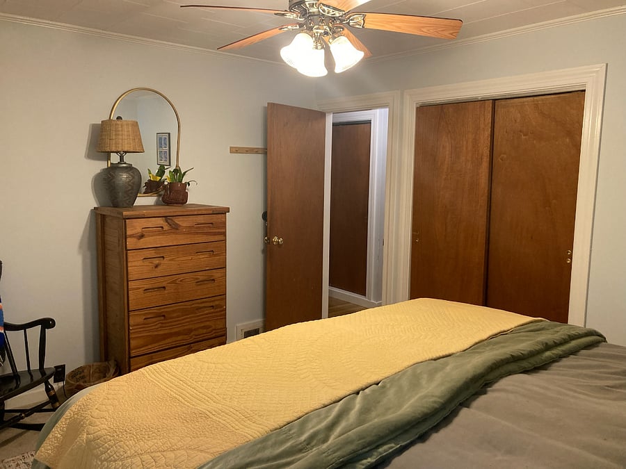 2nd bedroom