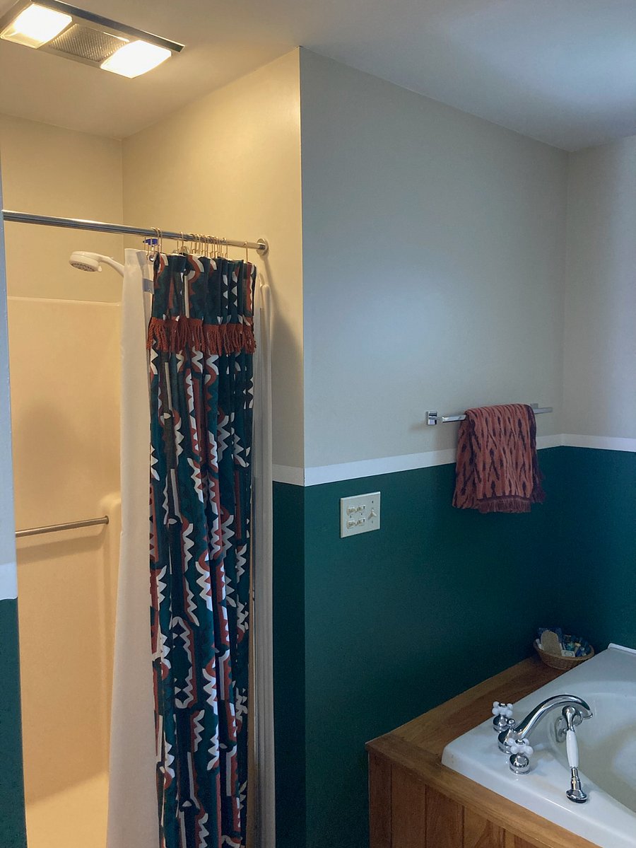 Full bathroom