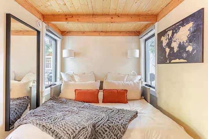 Downstairs bedroom. Can be made into a twin, king or left as a day bed