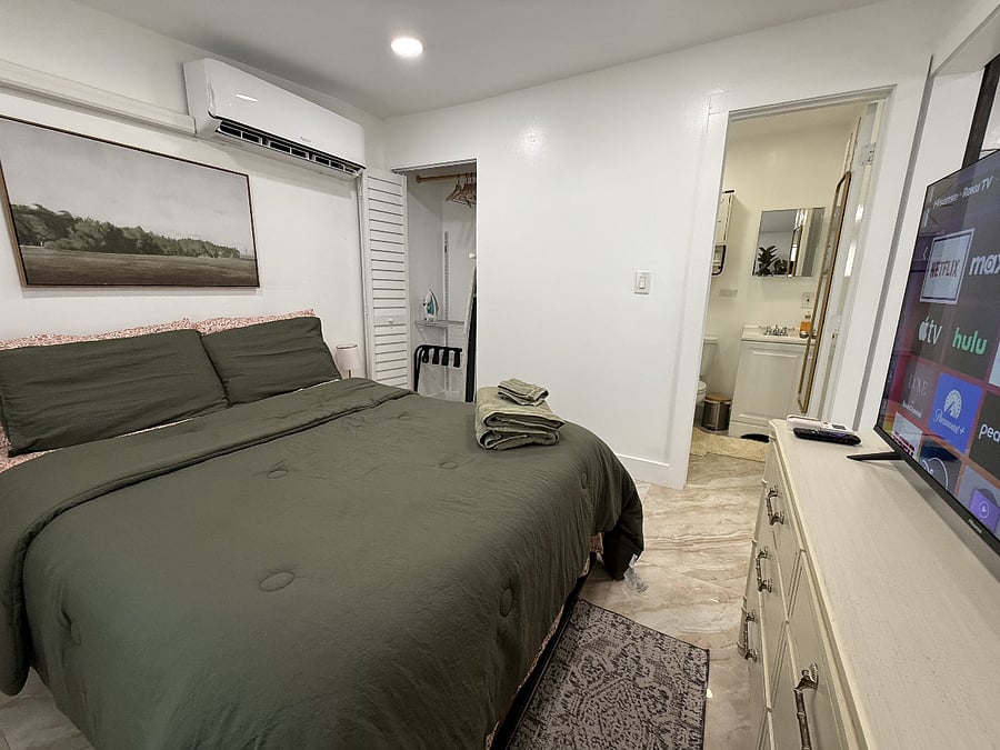 Furnished Finder property 859853_1 photo 13