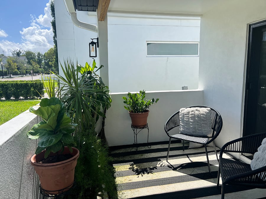 Please enjoy the sunny Florida weather and sit out on the front porch, have some coffee or lemonade. 