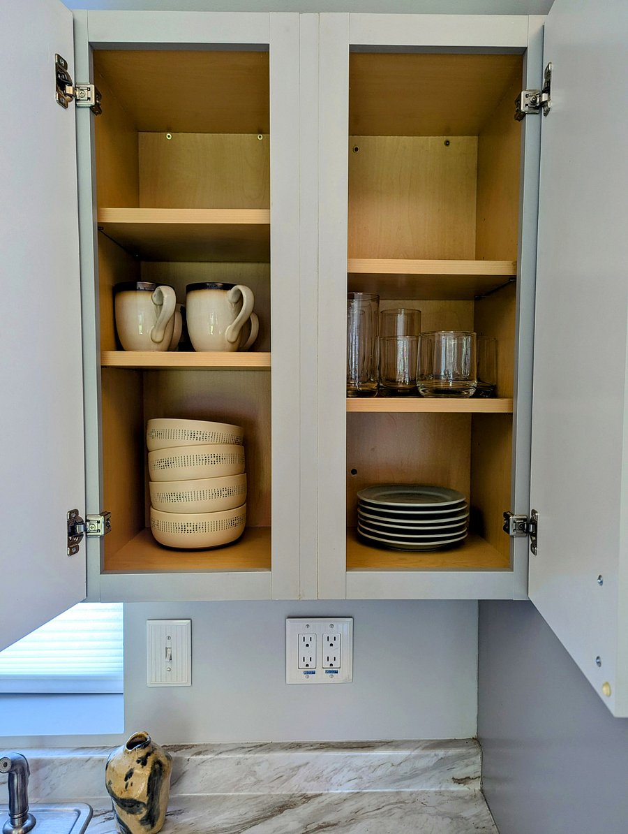 Fully outfitted kitchen