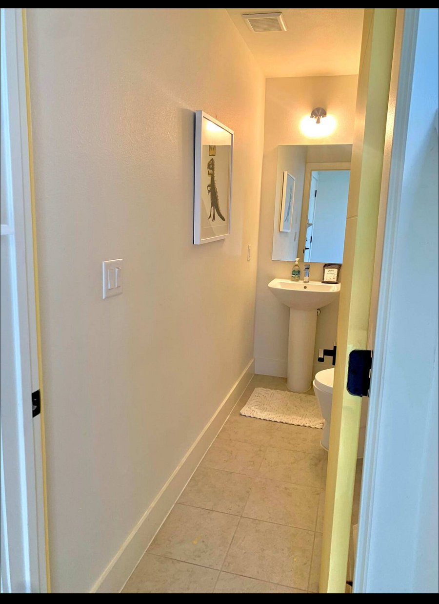 Furnished Finder property 859976_1 photo 1