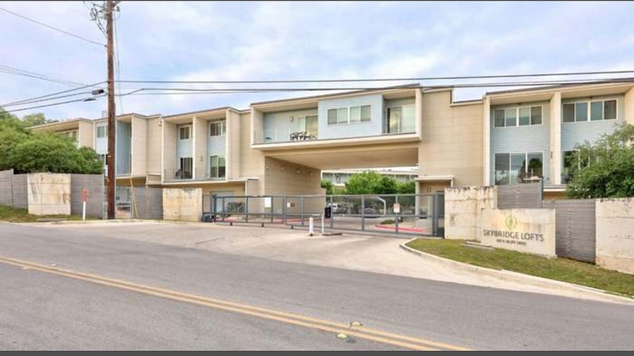 Furnished Finder property 859976_1 photo 15