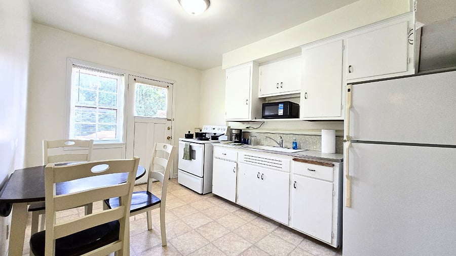Furnished Finder property 859993_2 photo 3