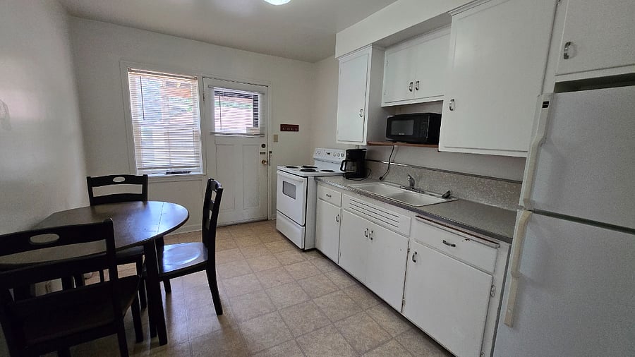 Furnished Finder property 859993_2 photo 16