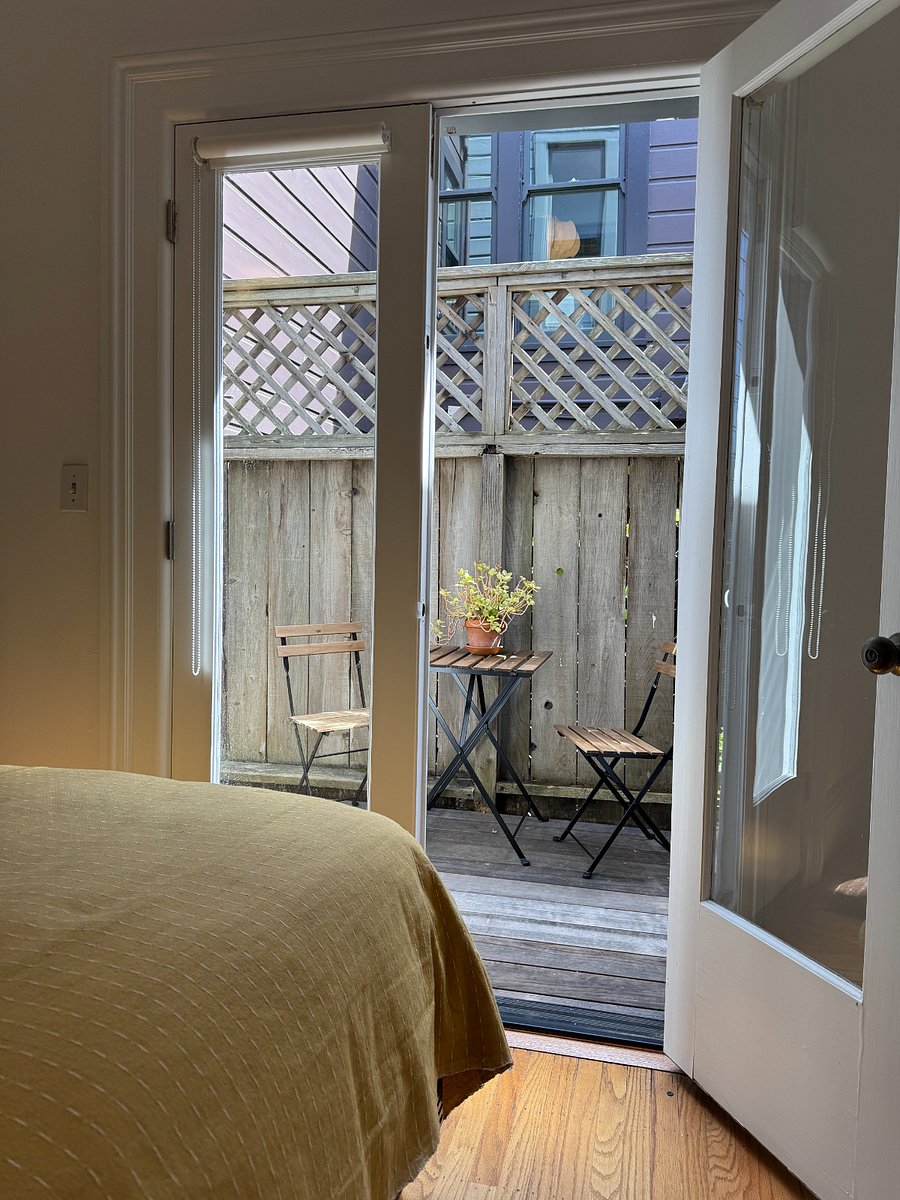 Furnished Finder property 860020_1 photo 13