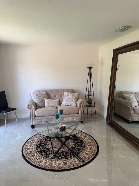 Furnished Finder property 860021_1 photo 7