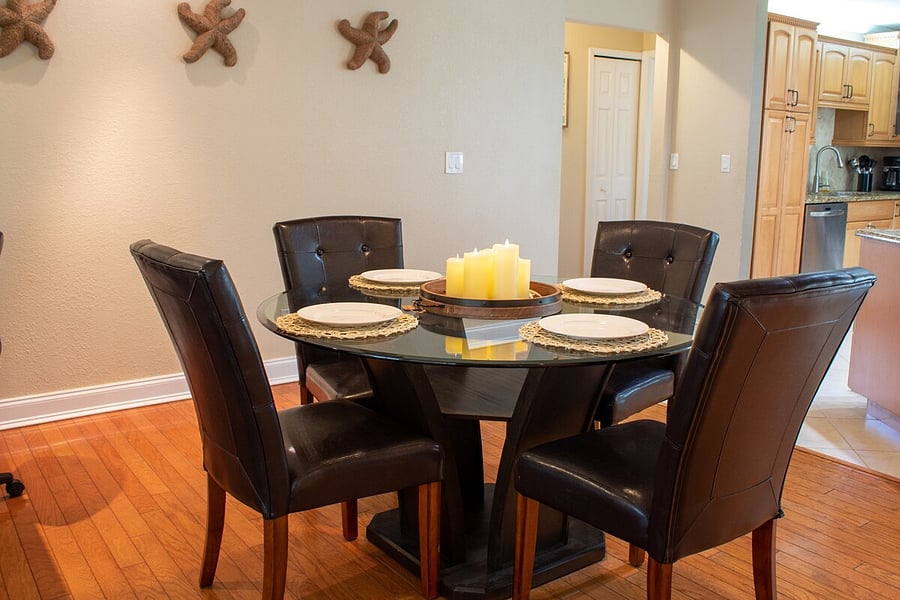 4 seat dining room table