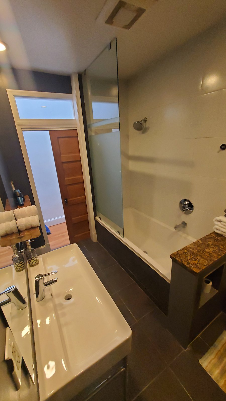 Furnished Finder property 860068_1 photo 17