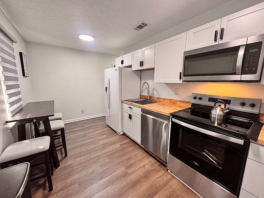 Furnished Finder property 860069_1 photo 25