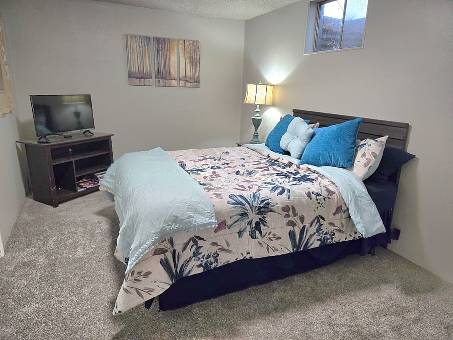 Furnished Finder property 860102_1 photo 17