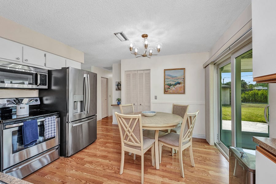 Furnished Finder property 860107_1 photo 3