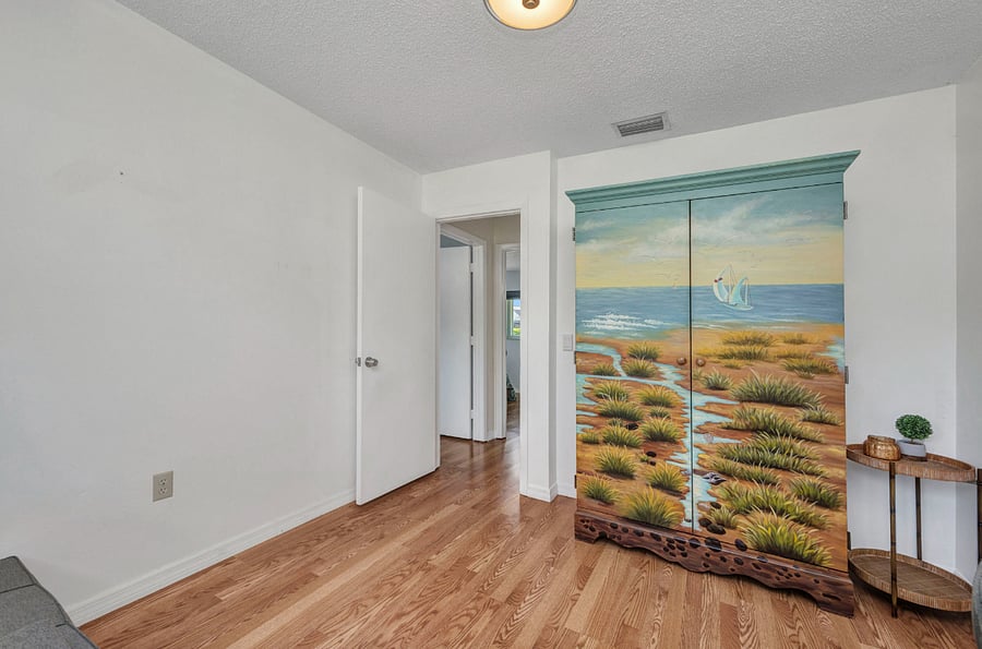 Furnished Finder property 860107_1 photo 25