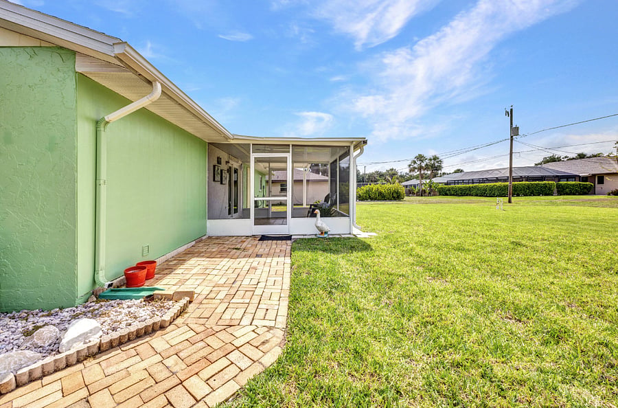 Furnished Finder property 860107_1 photo 32