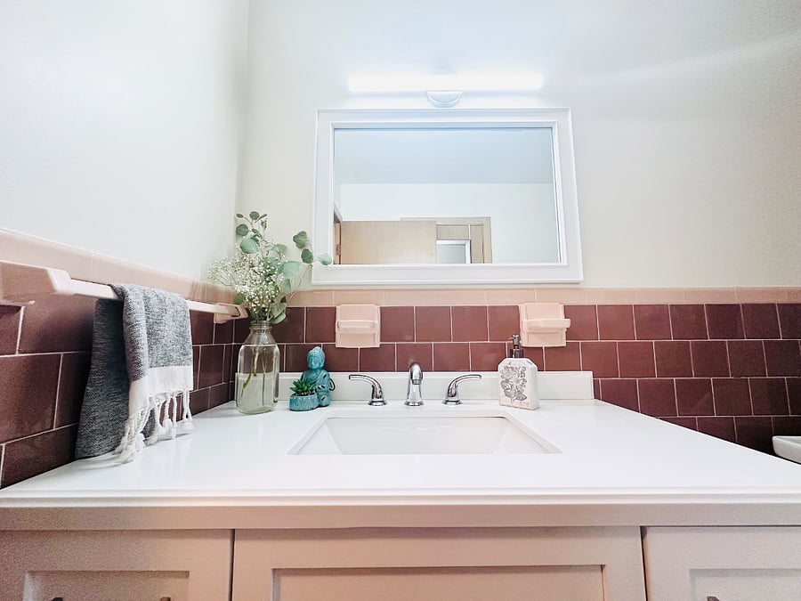 Relax and unwind as you get ready for the day. 