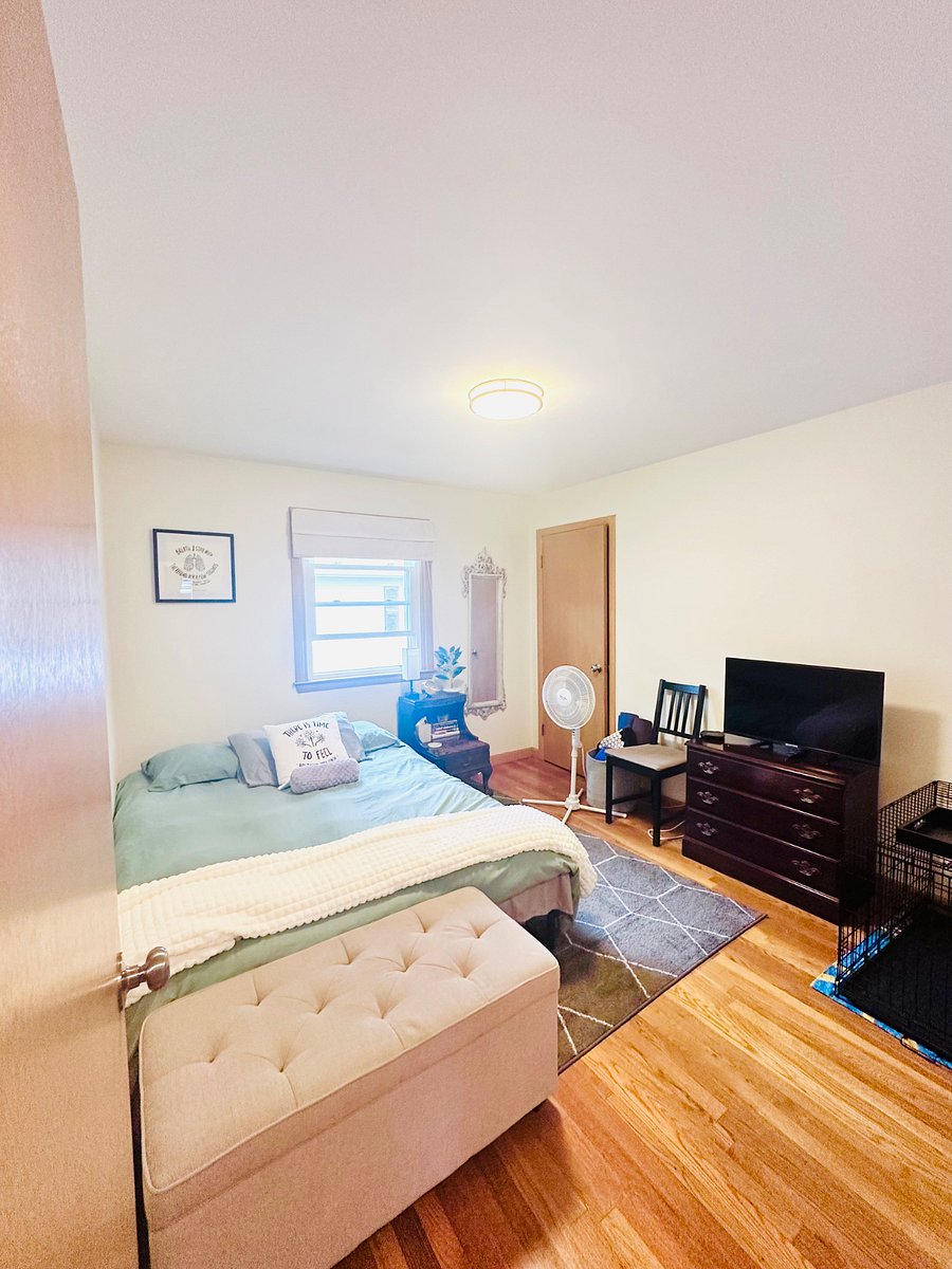 Second bedroom with queen memory foam bed and TV with Roku.