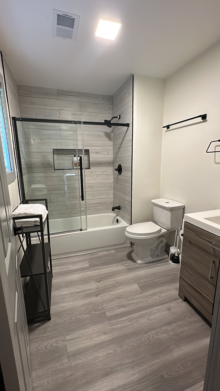 Furnished Finder property 860264_1 photo 8