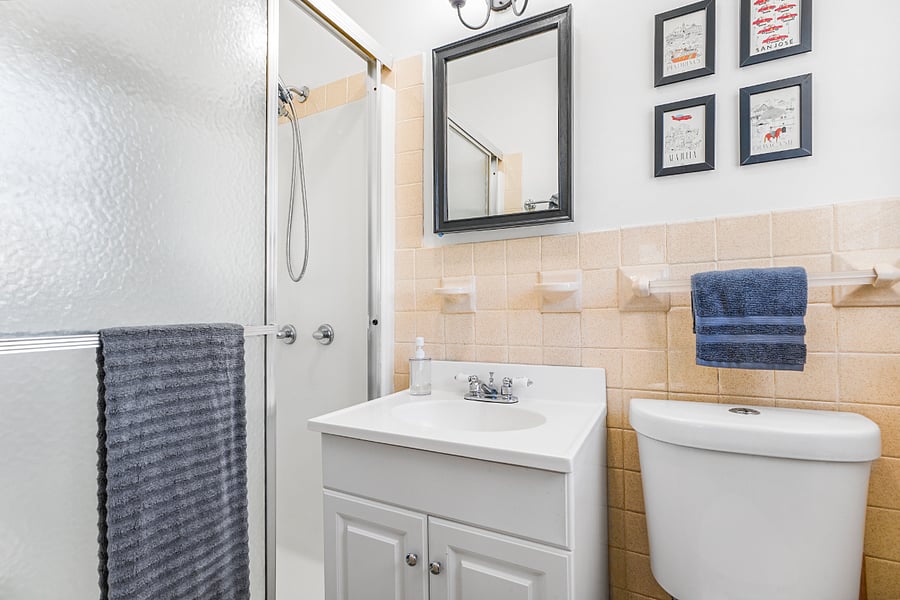 Ensuite bathroom off bedroom 4